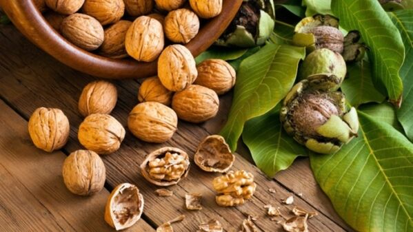 Walnuts, due to the use of which increases potency. 